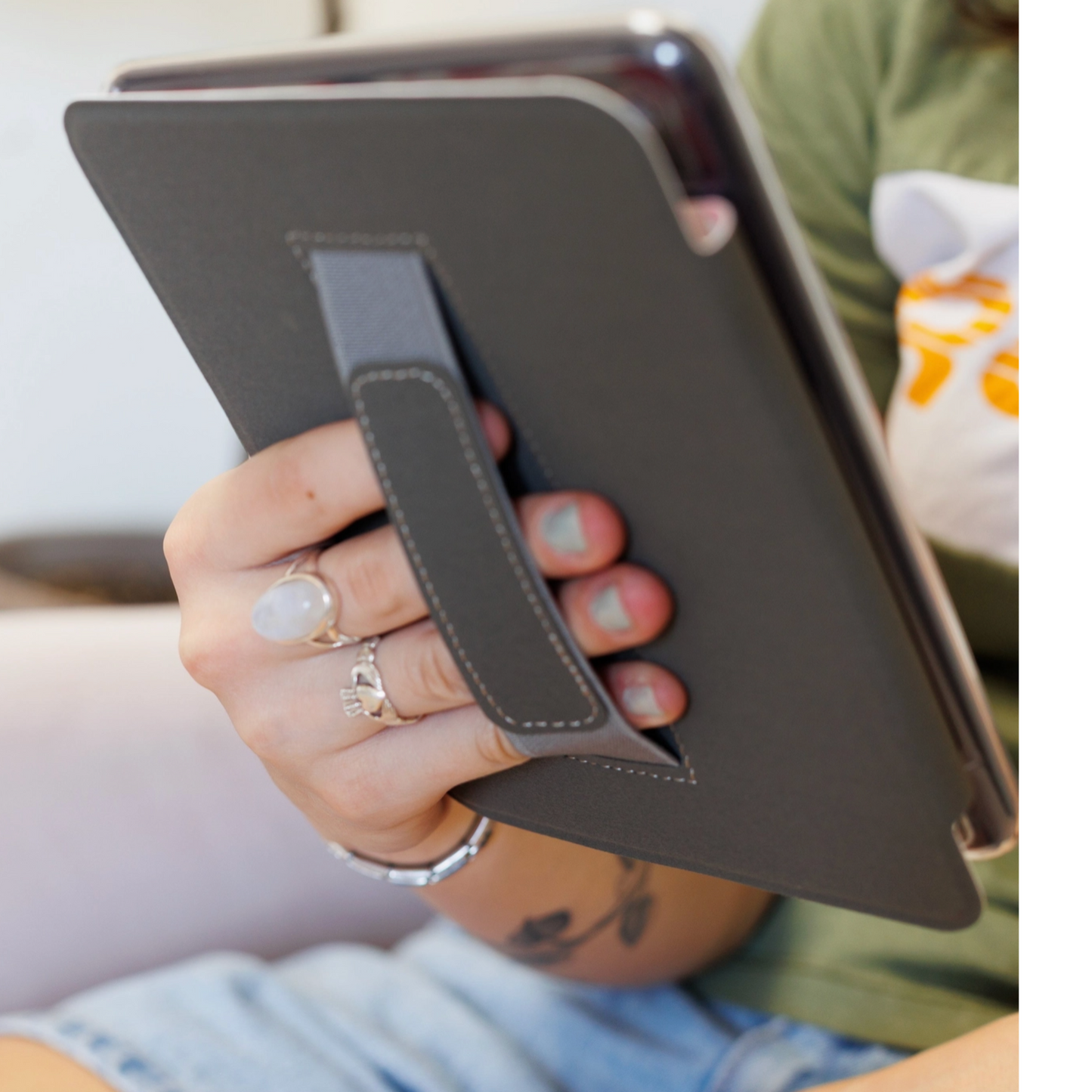 Book Whore Clear Back + Handstrap Kindle Case